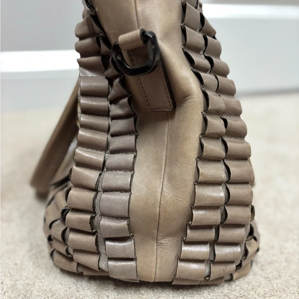 Burberry Cartridge Pleat Tote bag - Picture 2 of 10